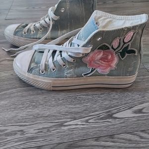 CUTE Denim sneakers. Like new, never worn.